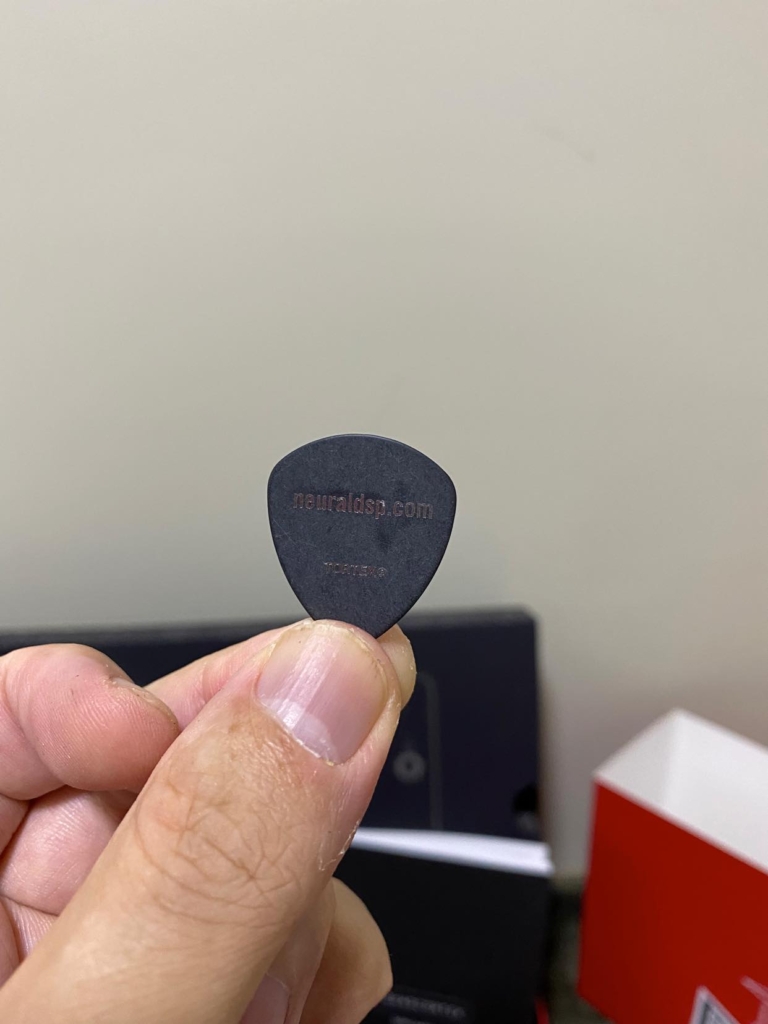 Quad Cortexの付属ピック